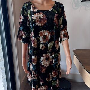 Spin Velvet Black Sheath Midi Dress with Bell Sleeves